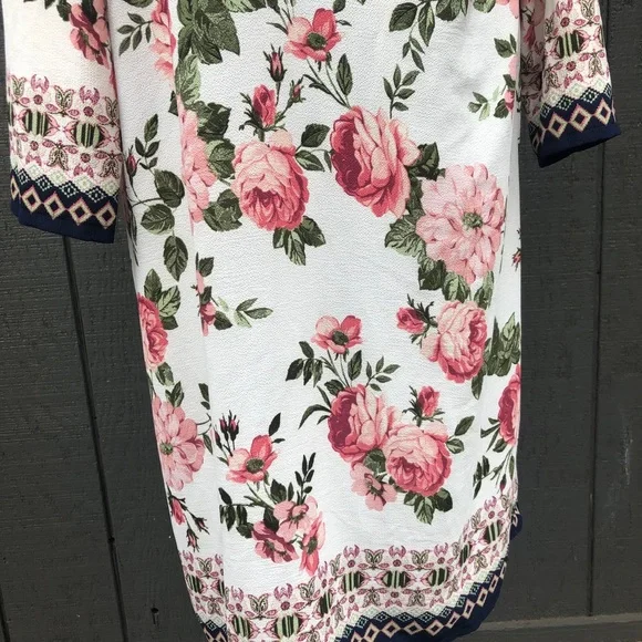 🍀Robe - NWOT by Kaii Los Angeles🍀 - Picture 5 of 7